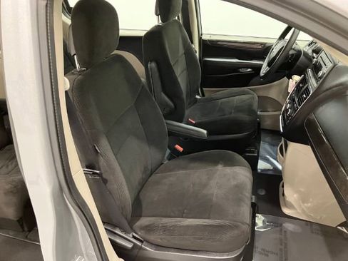 Used 2013 Dodge Grand Caravan American Value Package image 30