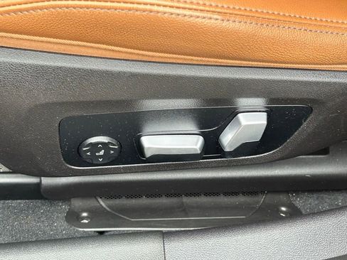 Used 2022 BMW 330i Sedan w/ Driving Assistance Package RWD image 16