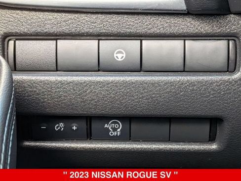 Used 2023 Nissan Rogue SV AWD/4WD image 19