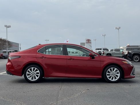 Used 2024 Toyota Camry LE image 7