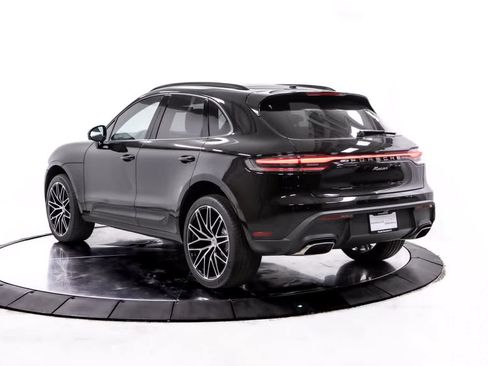 Used 2026 Porsche Macan AWD/4WD image 3