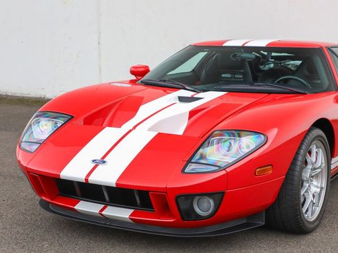 Used 2006 Ford GT RWD image 39