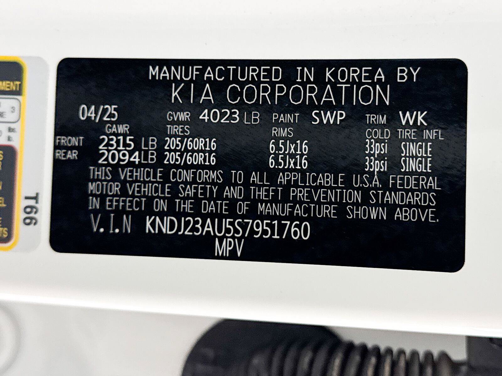 Used 2025 Kia Soul LX w/ LX Technology Package FWD image 37