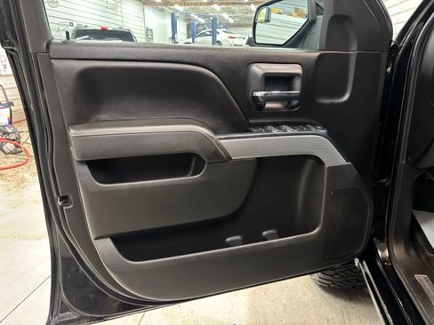 Used 2018 Chevrolet Silverado 1500 LT w/ All Star Edition AWD/4WD image 7