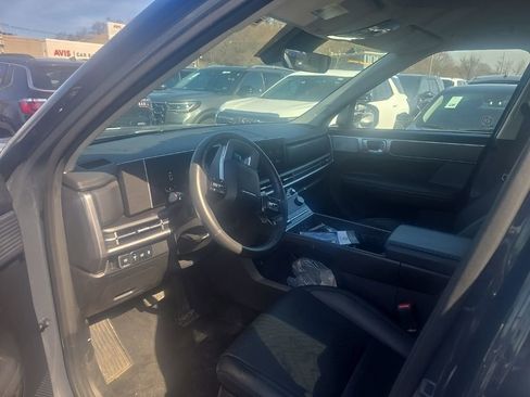 Used 2025 Hyundai Santa Fe SEL image 5