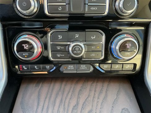 Used 2021 GMC Yukon XL Denali w/ Advanced Technology Package image 22