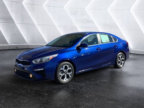 Used 2021 Kia Forte LXS image 3