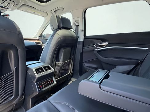 Used 2019 Audi e-tron Premium Plus AWD/4WD image 7
