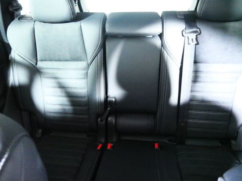 New 2026 Mitsubishi Outlander SE AWD/4WD image 3