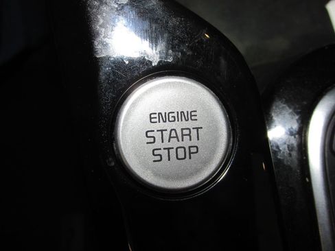 Used 2023 Kia Soul GT-Line image 24