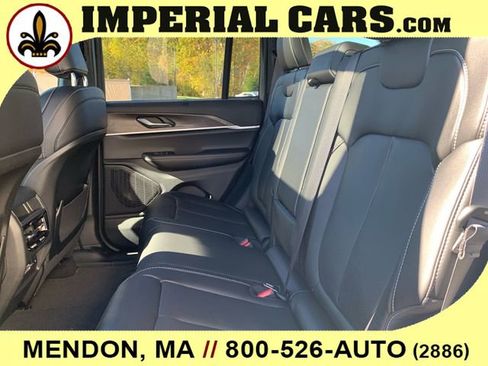 New 2025 Jeep Grand Cherokee Limited w/ Luxury Tech Group II image 20