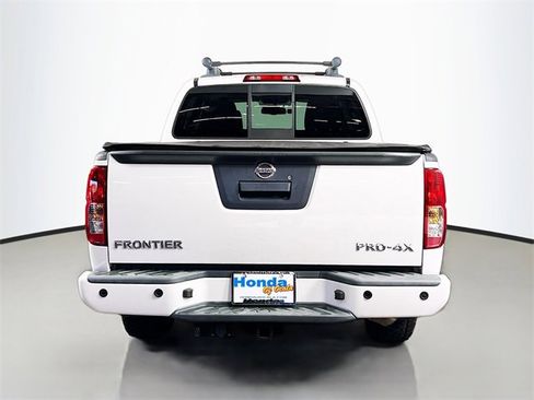 Used 2021 Nissan Frontier PRO-4X w/ Pro-4x Utility Package image 25