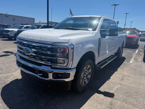 Used 2024 Ford F250 Lariat w/ Chrome Package AWD/4WD image 3