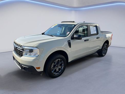 Certified 2024 Ford Maverick XLT FWD image 3