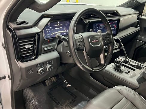 Used 2024 GMC Sierra 1500 AT4X image 22