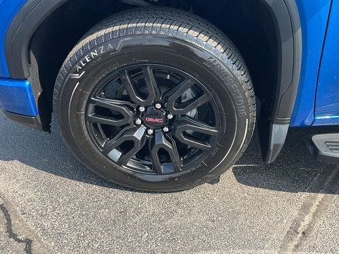 Used 2023 GMC Sierra 1500 Elevation image 32