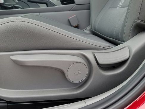 Used 2024 Hyundai Elantra SE FWD image 16