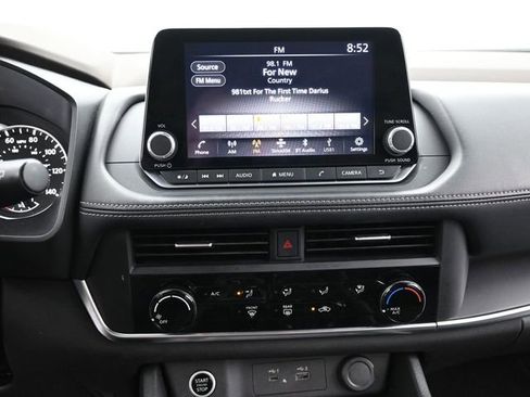 Used 2023 Nissan Rogue S FWD image 23