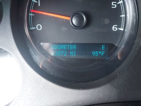 Used 2013 Chevrolet Avalanche LS RWD image 19