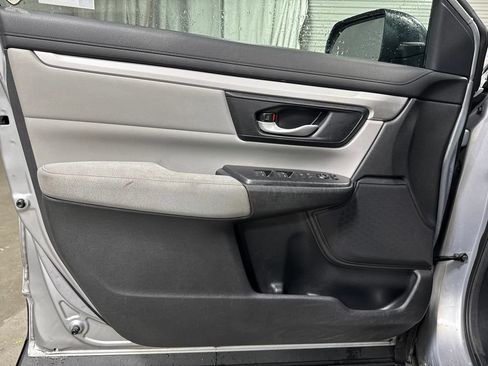 Used 2018 Honda CR-V LX image 15