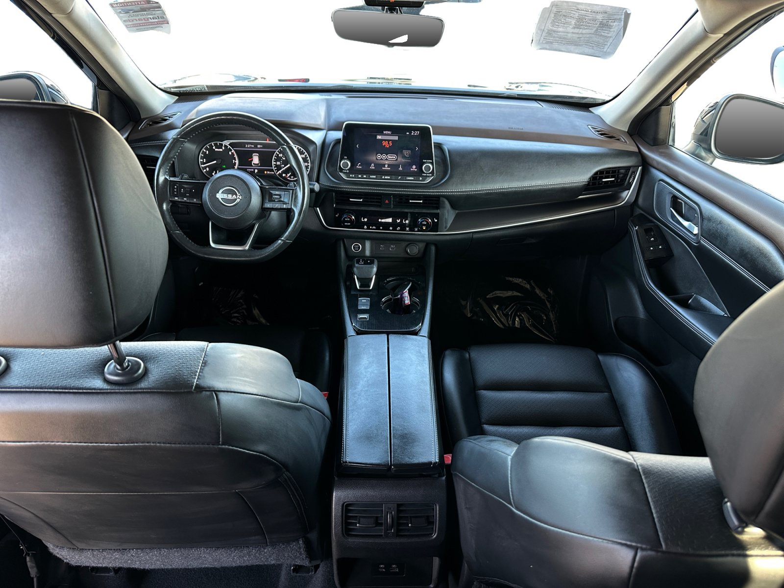 Used 2023 Nissan Rogue SV w/ SV Premium B Package FWD image 10