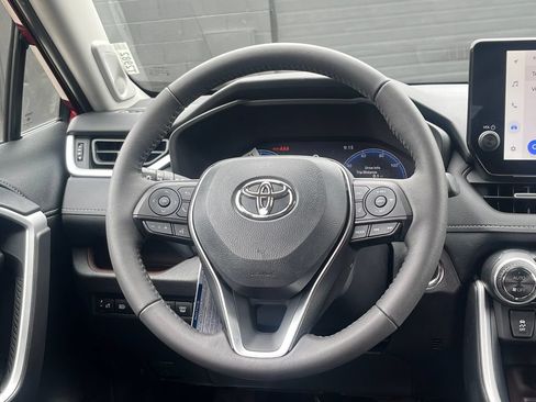 Used 2025 Toyota RAV4 Limited w/ Advanced Technology Package AWD/4WD image 19