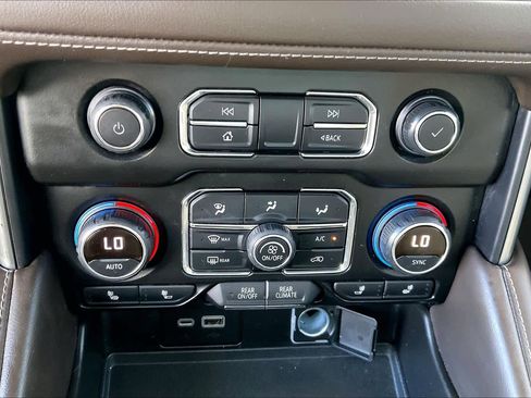 Used 2021 Chevrolet Tahoe Z71 AWD/4WD image 62