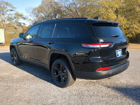 New 2025 Jeep Grand Cherokee L Limited w/ Luxury Tech Group II image 5