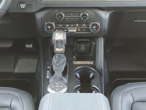 New 2026 Ford Bronco Badlands AWD/4WD image 17