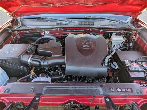 Used 2016 Toyota Tacoma TRD Off-Road image 23