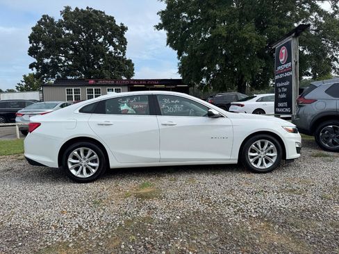 Used 2024 Chevrolet Malibu LT FWD image 2