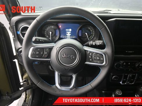 Used 2024 Jeep Wrangler High Altitude AWD/4WD image 21
