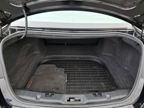 Used 2018 Ford Taurus Limited image 29