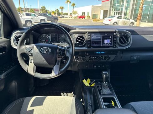 Certified 2023 Toyota Tacoma TRD Off-Road w/ Black Out Package (TMS) AWD/4WD image 17
