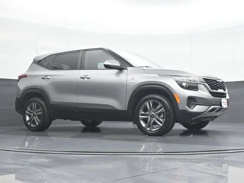 Used 2021 Kia Seltos LX AWD/4WD image 32