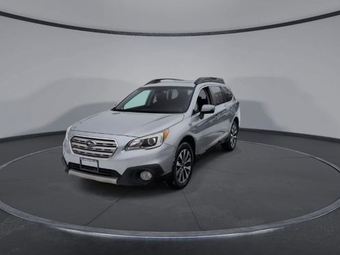 Used 2017 Subaru Outback 2.5i Limited image 3