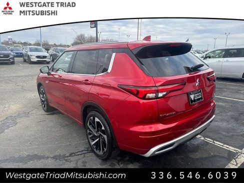 New 2025 Mitsubishi Outlander SEL image 8