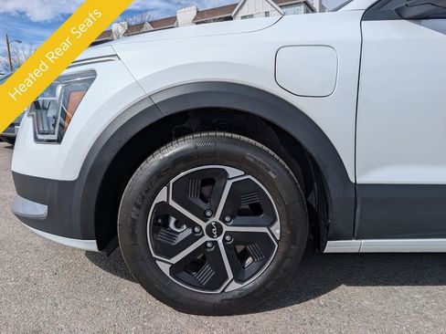 Certified 2023 Kia Niro EX w/ EX Cold Weather Package FWD image 12