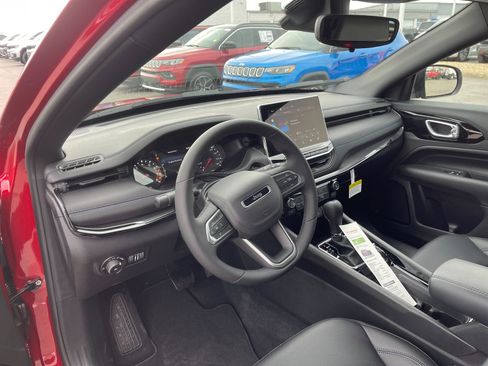 New 2026 Jeep Compass Latitude image 10