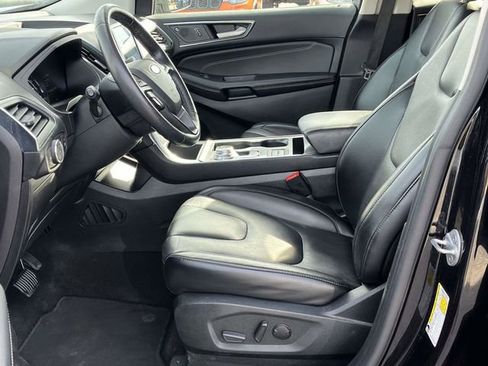 Used 2022 Ford Edge Titanium image 13