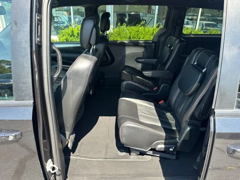 Used 2019 Dodge Grand Caravan GT FWD image 7