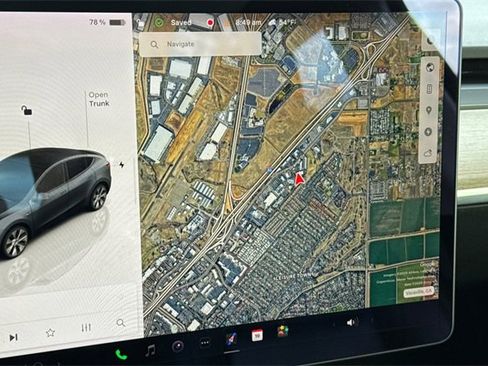 Used 2022 Tesla Model Y Long Range image 26