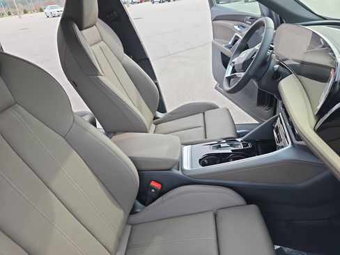 New 2025 Audi Q5 Premium Plus image 10