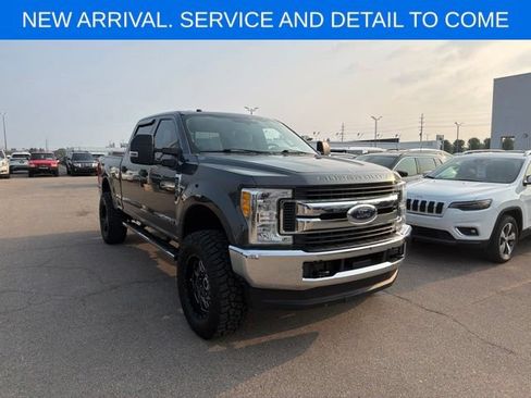 Used 2017 Ford F350 XLT w/ FX4 Off-Road Package AWD/4WD image 5