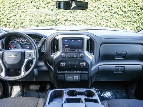 Used 2020 Chevrolet Silverado 1500 LT RWD image 12