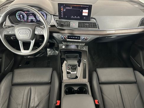 Used 2023 Audi Q5 e Premium Plus w/ Premium Plus Package image 12