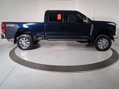 Used 2023 Ford F250 Lariat w/ Lariat Ultimate Package image 3