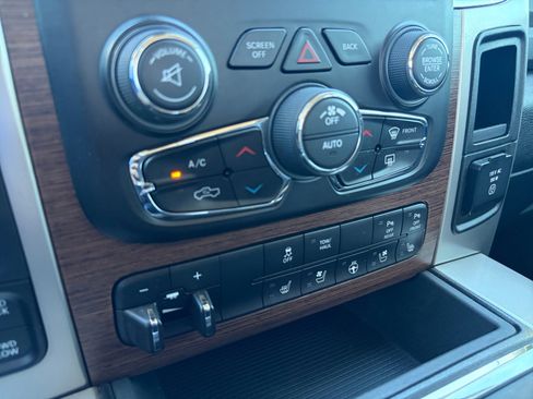 Used 2017 RAM 1500 Laramie w/ Convenience Group image 20