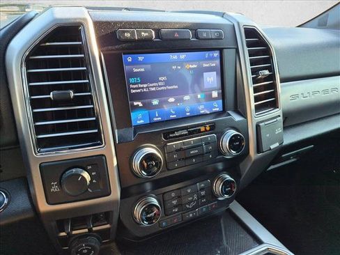 Used 2021 Ford F250 4x4 Crew Cab Super Duty image 11