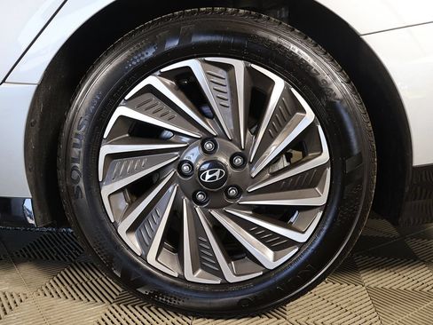Used 2025 Hyundai Sonata SEL FWD image 18